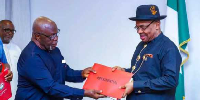 Brekete Family purchases PDP Presidential nomination form for Udom Emmanuel 1