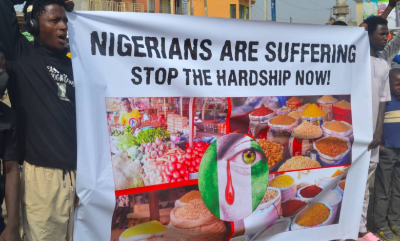 Youths Protest Food Price Hike in Suleja 5