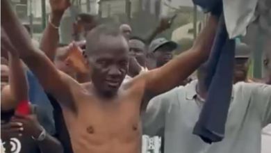 Photo of (photos) Man strips naked as he joins others to protest