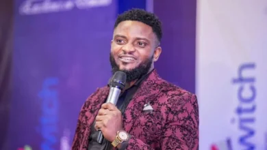 Photo of I have been receiving threats for defending claims that Lagos is smelling – Comedian Acapella