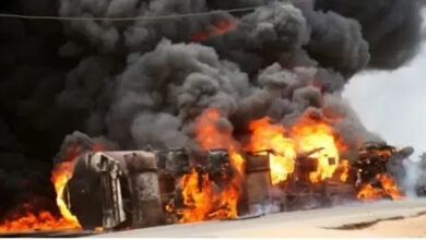 Photo of 30 burnt to death while scooping fuel from fallen tanker in Niger state