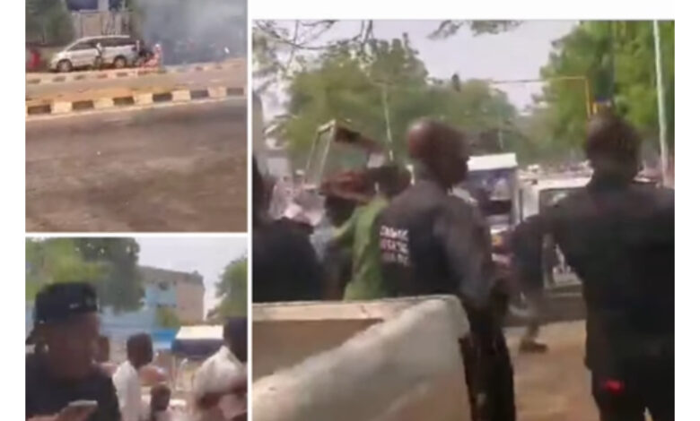 Photo of Lagos Police Teargas Residents Protesting Mass Demolitions at State Assembly