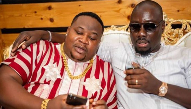 Photo of “These are the same selfish elites shouting ‘city boy’ up and down, by gaslighting Nigerians that a failed government deserves another chance” -Lawyer Slams Obi Cubana for Moving Family to UK While Backing Tinubu