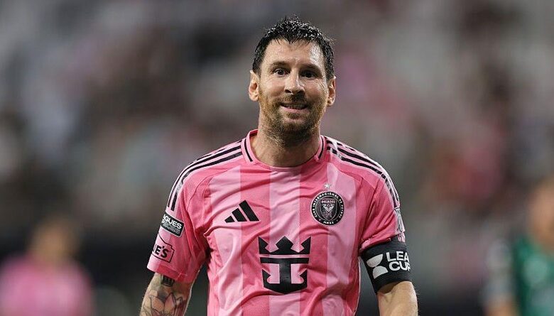 Messi plays first football game after father’s death 6 Photo of Messi plays first football game after father’s death